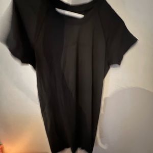 Black lululemon swiftly tech